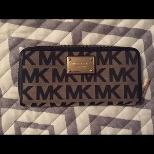 MK wallet
